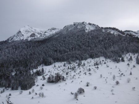 Le Rognon et la crête d’Auréas en neige.