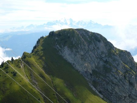 Roc Rouge et Mont-Blanc depuis l’arête nord.