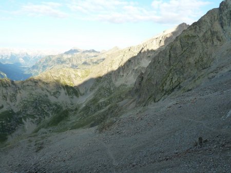 Vue sur le pic Turbat (en haut à droite), depuis le pas de l’Olan
