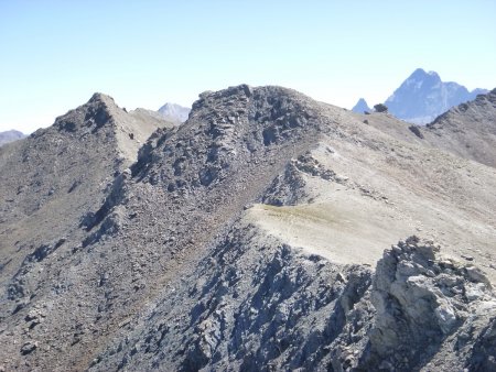 Ligne de crête vers la Tête de Longet, avec au milieu, le sommet sans nom (3137m)