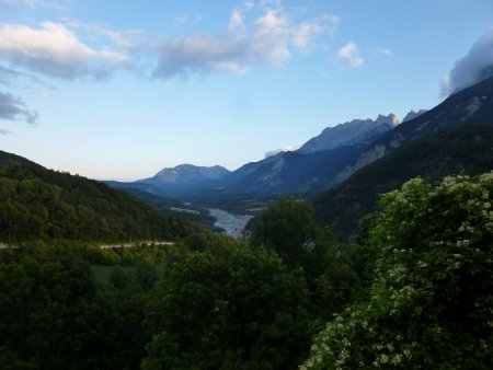 La vallée du Drac et la Montagne de Faraut.