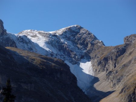 Zoom sur la Tête de Sommarel (sommet nord du plateau de Bure).