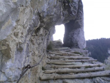 L’arche taillée dans le roc