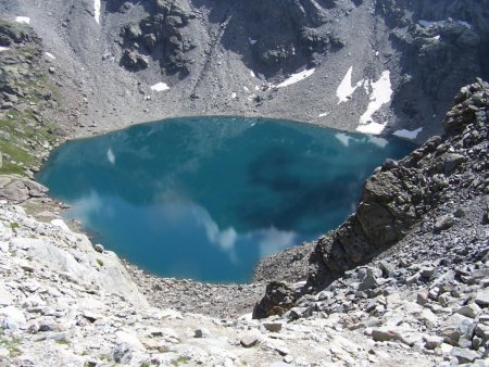 Le superbe lac d’Ambin vu de l’éperon 2844m.