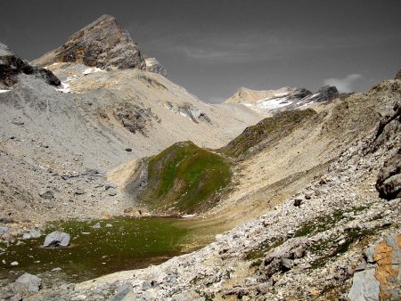 Le vallon glaciaire, Tenn de Rhêmes, Pointe de Calabre et Roc de Bassagne.