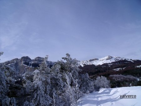 Le Rocher du Baconnet et paysage d’hiver