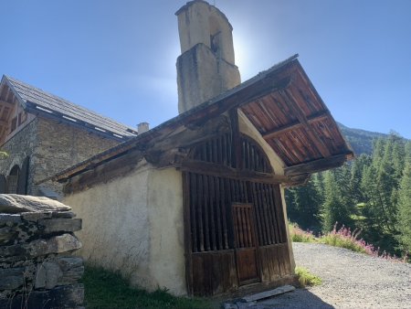 Chapelle au hameau de la Riaille.