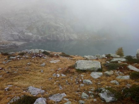 Lac des Bresses dans le brouillard...
