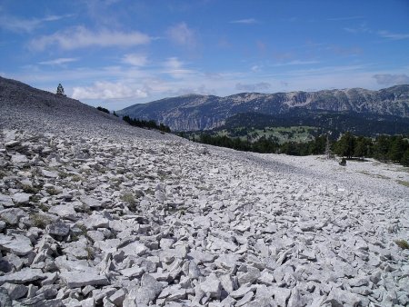 La Montagne du Glandasse des pentes rocailleuses de La Croix du Lautaret