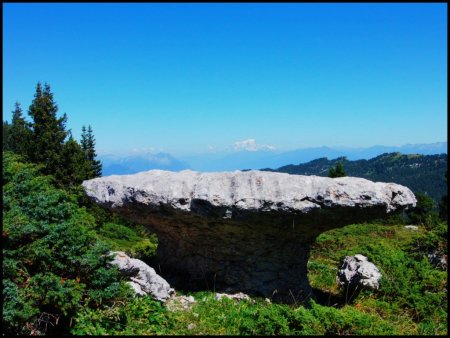 Rocher tabulaire et Mont Blanc.