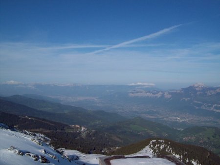 au loin : Grenoble