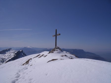 Croix au sommet de la Grande Sure