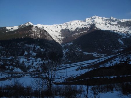 Départ de Tioulévé, sous le Grand Arc (2484 m)