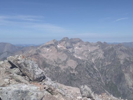 Panorama au sommet : vue vers le Rochail notamment.