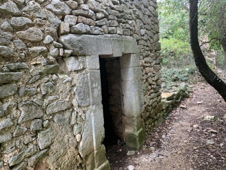 Hameau de Travignon (ruines).