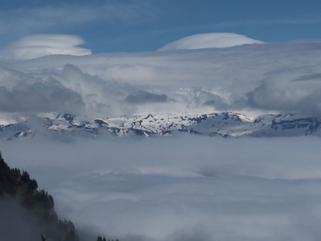 Le Mont-Blanc est encore bien emballé.