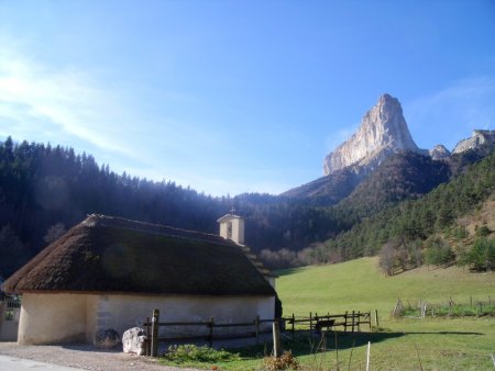 Chapelle et Mont Aiguille