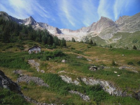 La Bergerie de l’Alpe du Pin dans un décor splendide