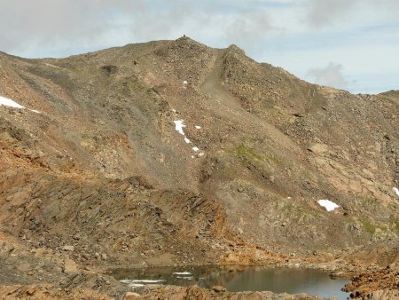 L’un des lacs du Passage du Pic du Thabor, devant la pointe sans nom cotée 3040