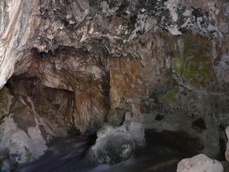 La grotte Saint-Michel d’Eau Douce.