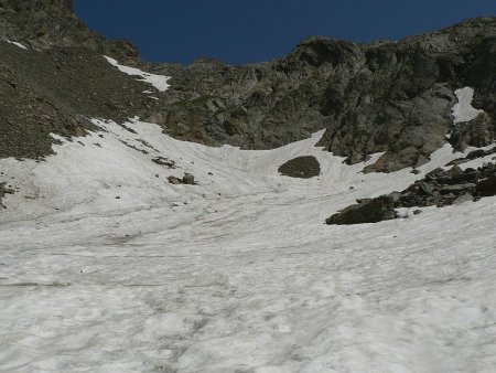 Le fond de la combe de Cougourde était encore enneigé en Août 2013