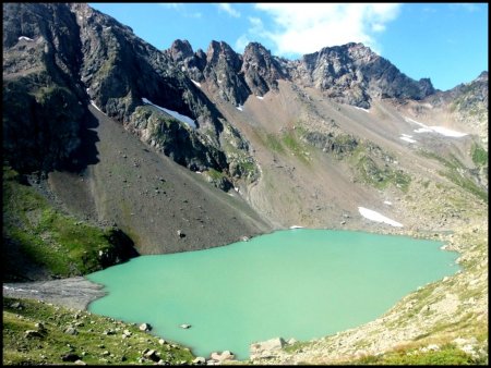 Lac Blanc dominé par la Grande Lance de Domène.