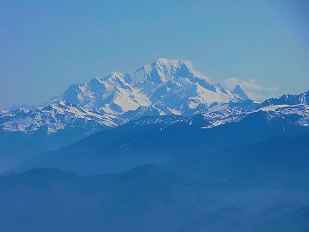 Zoom, sur le Mont Blanc.